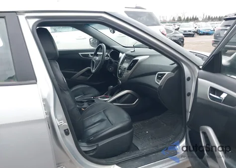 2015 Hyundai Veloster z USA, uszkodzony, nr VIN KMHTC6AD4FU234583